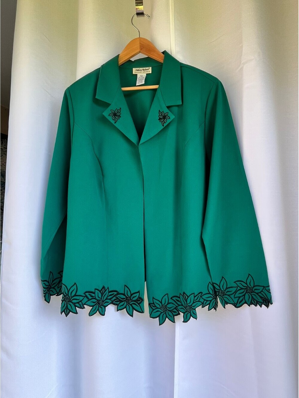 Anthony Richards Emerald Green Jacket | 18W Black Poinsettia Embroidered Holiday